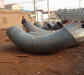 產(chǎn)品名稱(chēng)：大型彎頭
